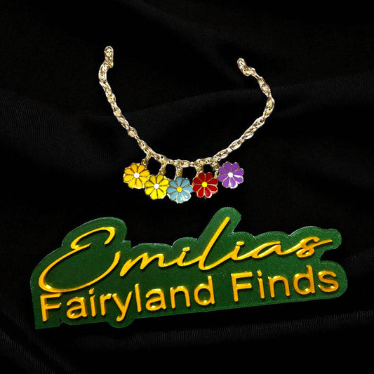 Sweet Daisy Charm Bracelet